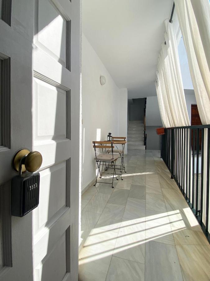 Apartment Wall Center - Aloha Sevilla Exterior photo