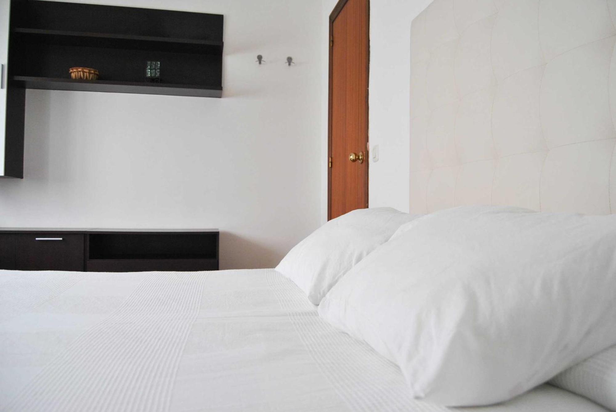 Apartment Wall Center - Aloha Sevilla Exterior photo